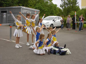 Die Cheerleader zum Vereinsfest