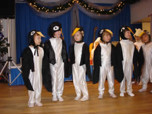 Pinguintanz mit den Minis